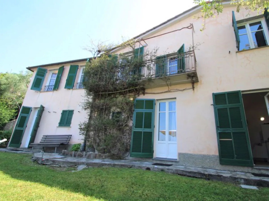 House Amalia Chiavari