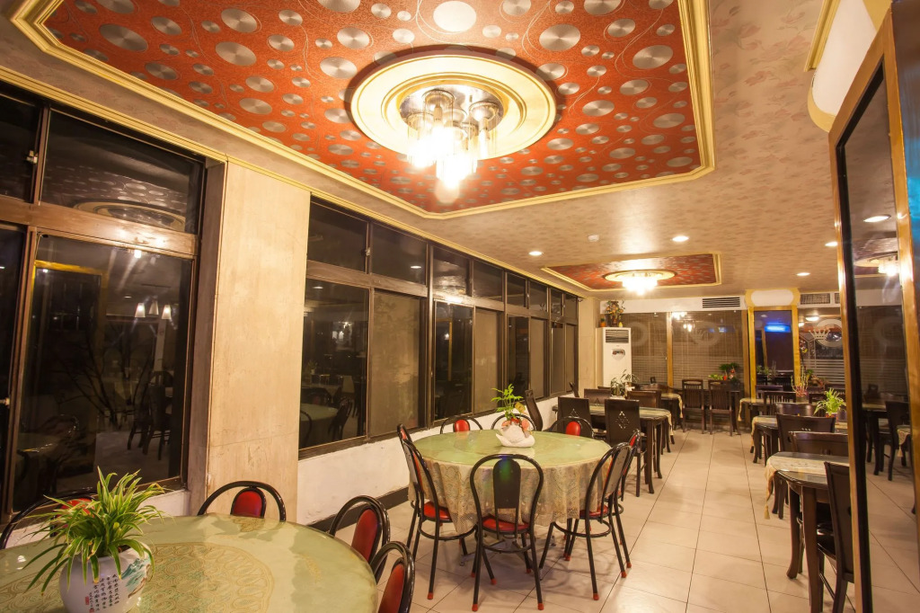 Chiayi Crown Hotel