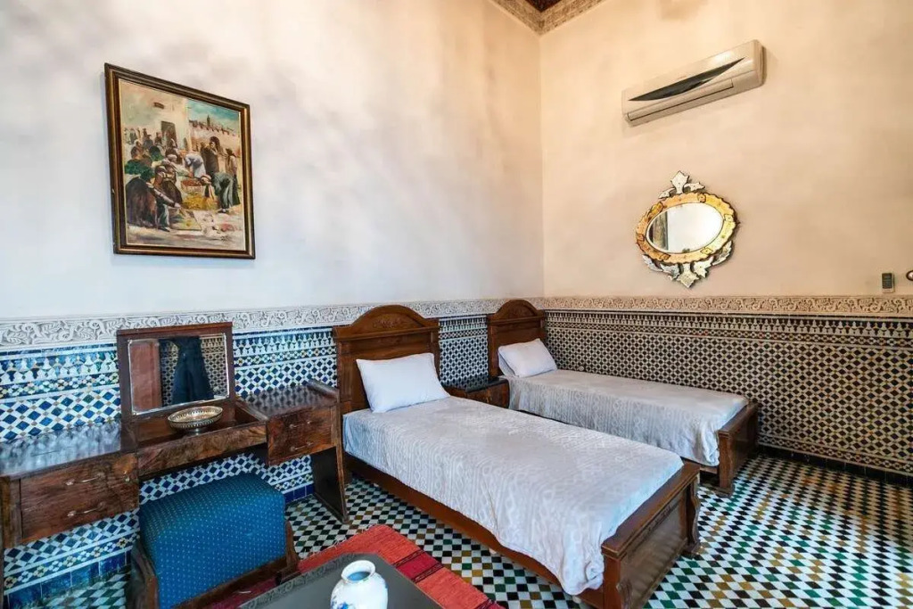 Riad Gemstone