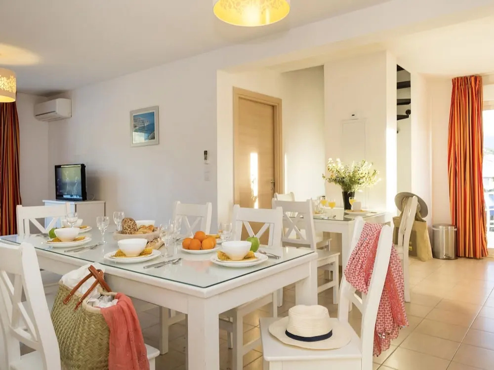 Summer Apartment in the Hilly Landscape of Oletta