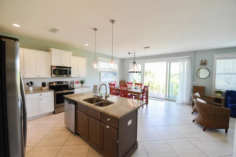 Bermuda Bay Apartment 5