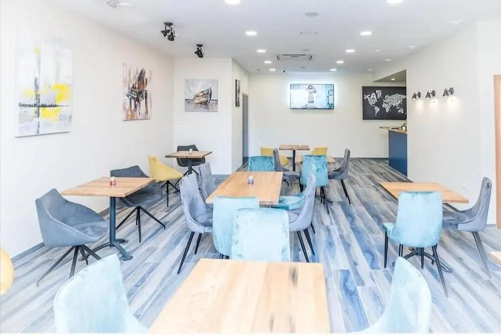 AI HOSTEL