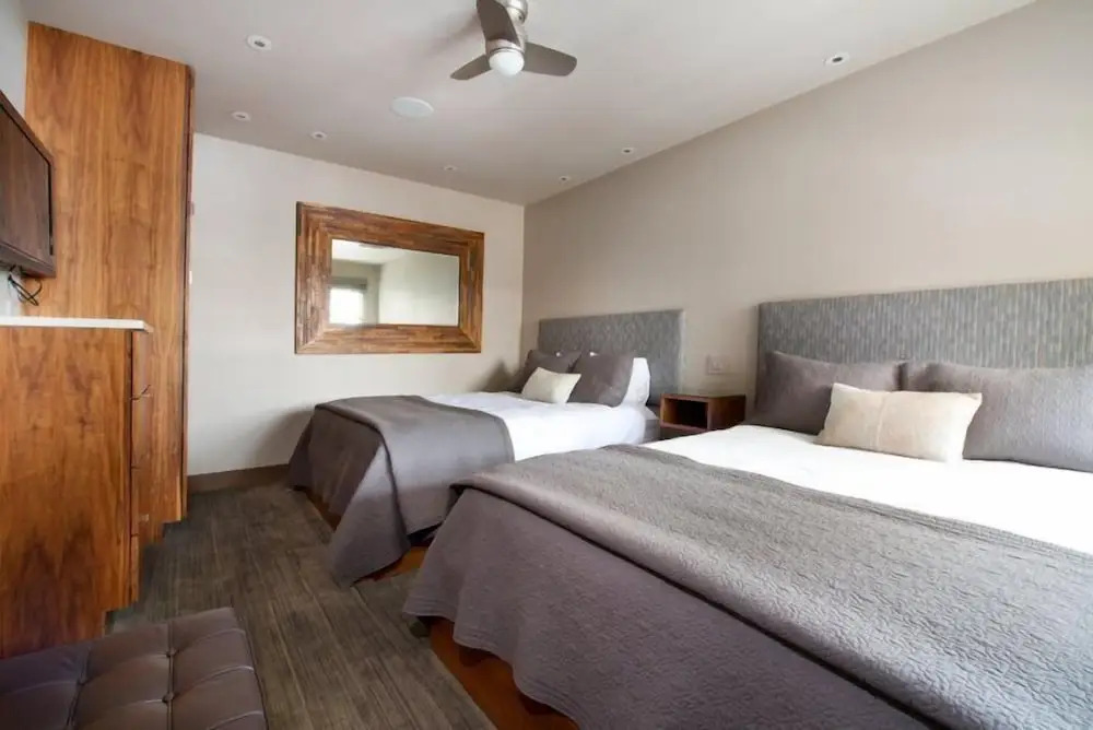 Luxury 3 Bedroom Downtown Aspen Vacation Rental With Amenities Including Heated Pool, Hot Tubs, Game Room And Spa