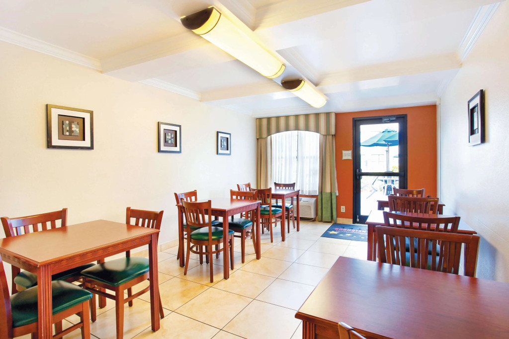 La Quinta Inn by Wyndham Orlando International Drive North