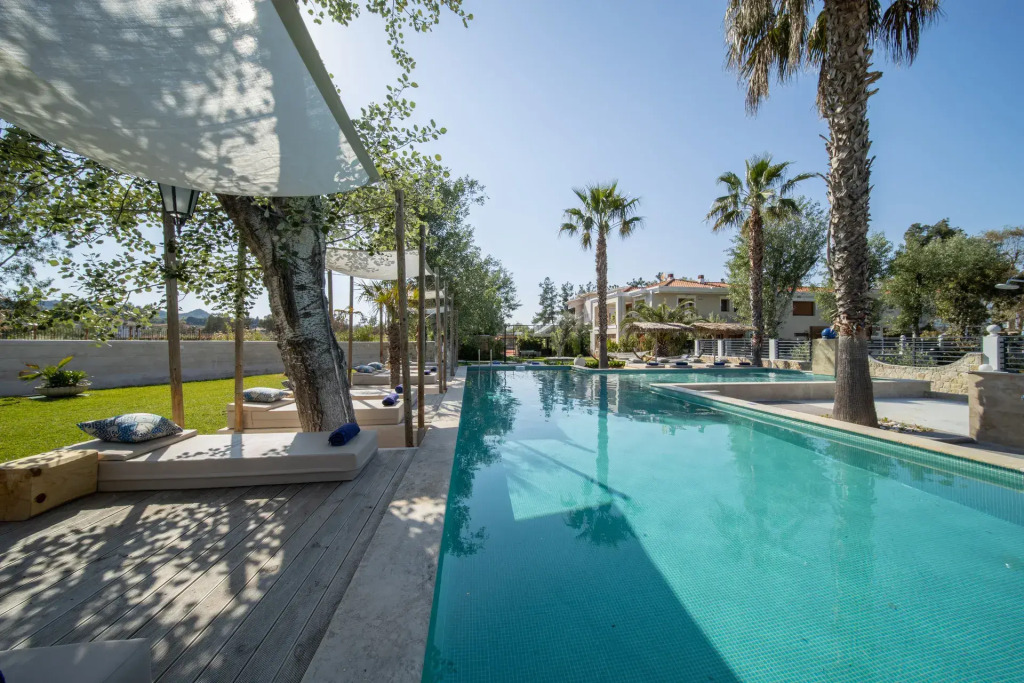 NŪSA suites & villas