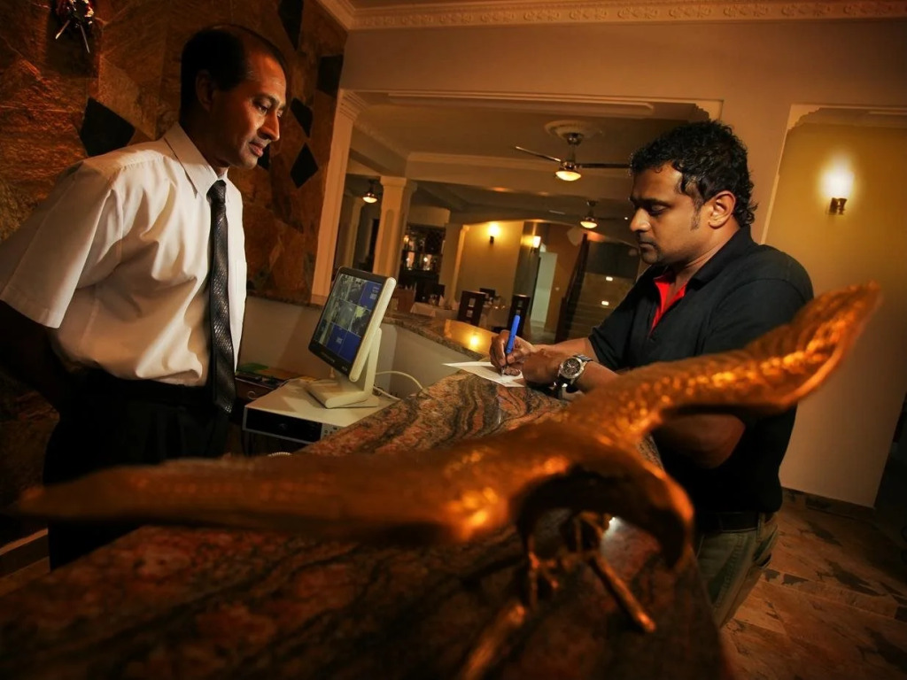 Hotel Travellers Nest Kandy