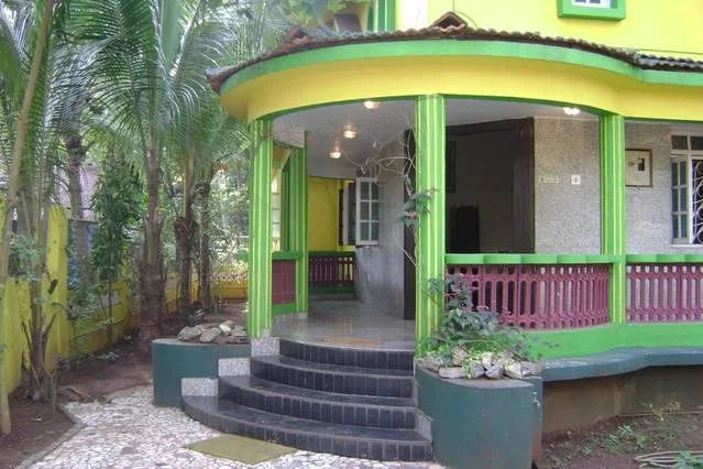 Aakriti Guest House