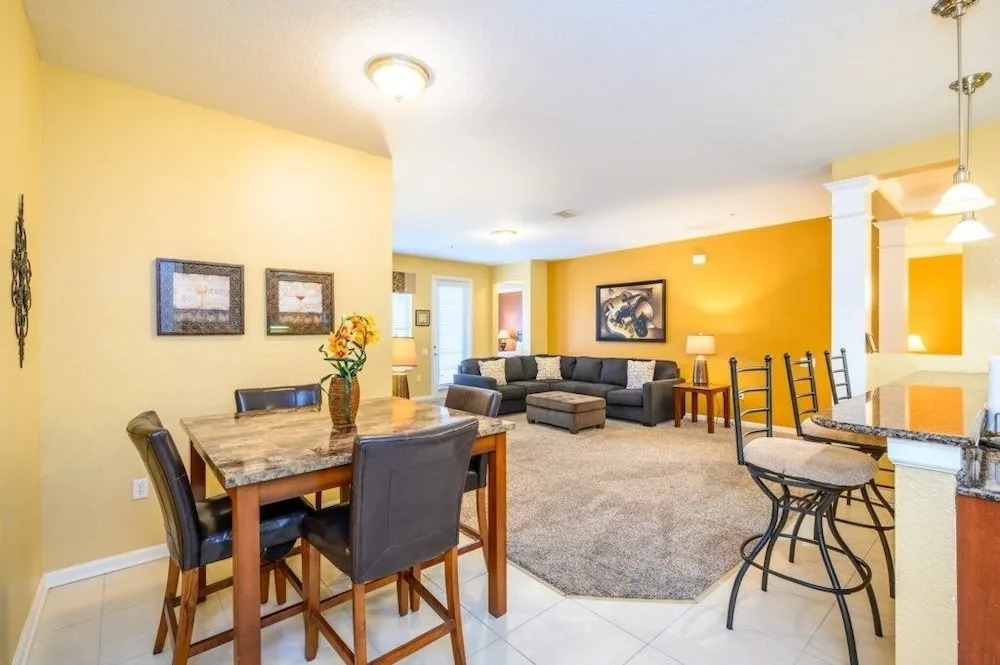 2 Bedroom Premium [cdc Compliant] L 2006 Condo