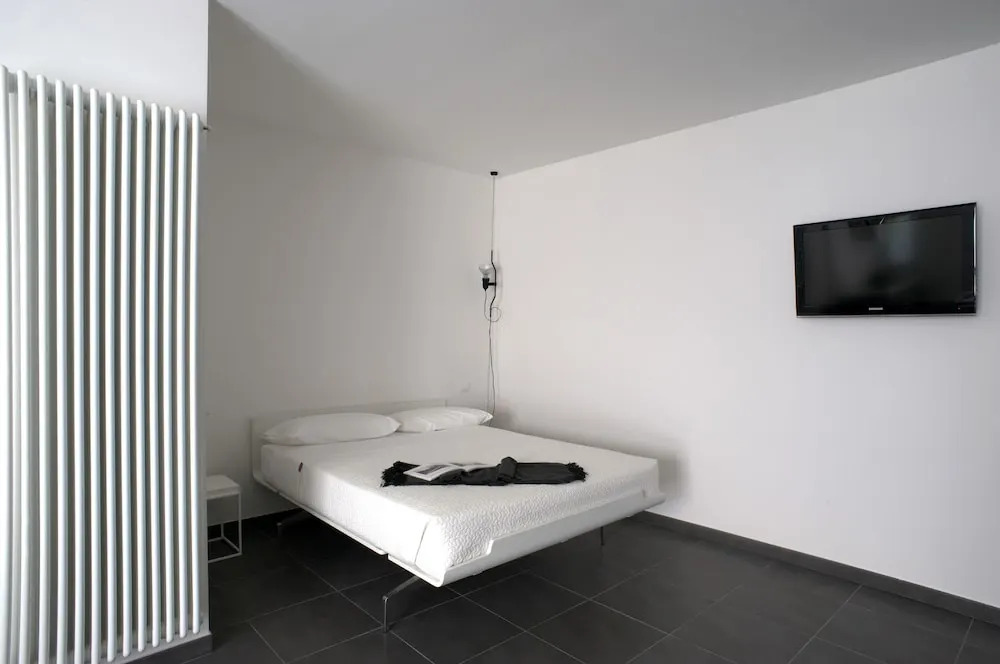 Palazzo Boscareto - suites di charme in centro storico - garage moto, box bici