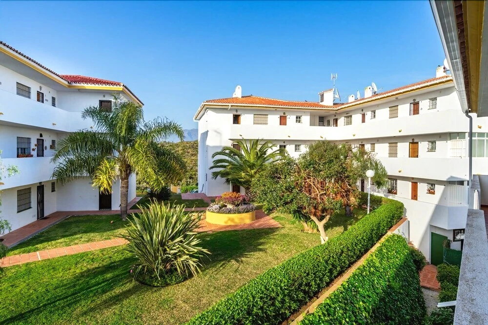Las Colinas Apartment with Seaviews Ref 51