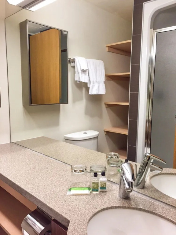 University of Calgary - Seasonal Residence