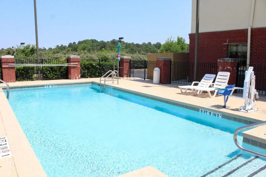 Holiday Inn Express Fultondale