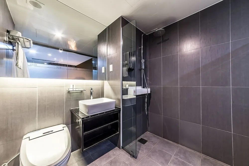 Line Hotel Suwon