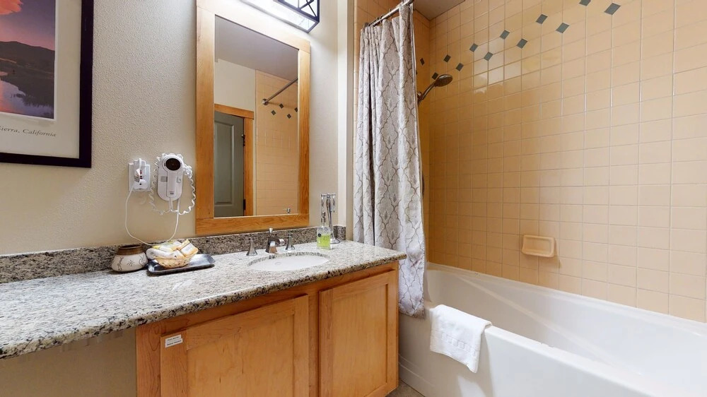 Juniper Springs Lodge 539 Deluxe Condo Great Complex Amenities near Ski-In Ski-Out by RedAwning