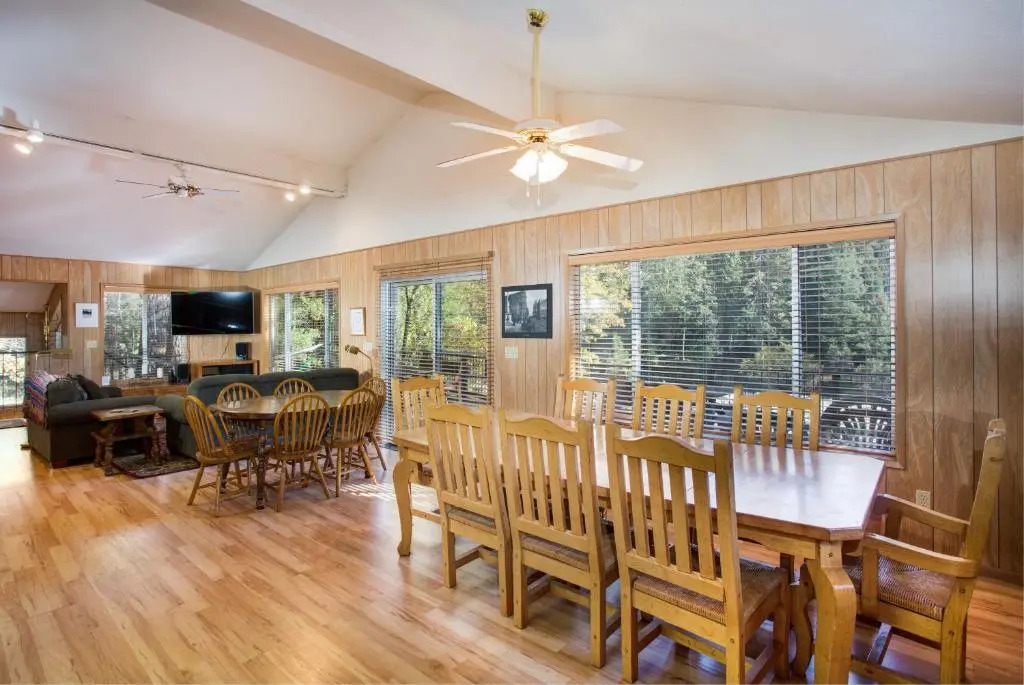 64 River Lodge