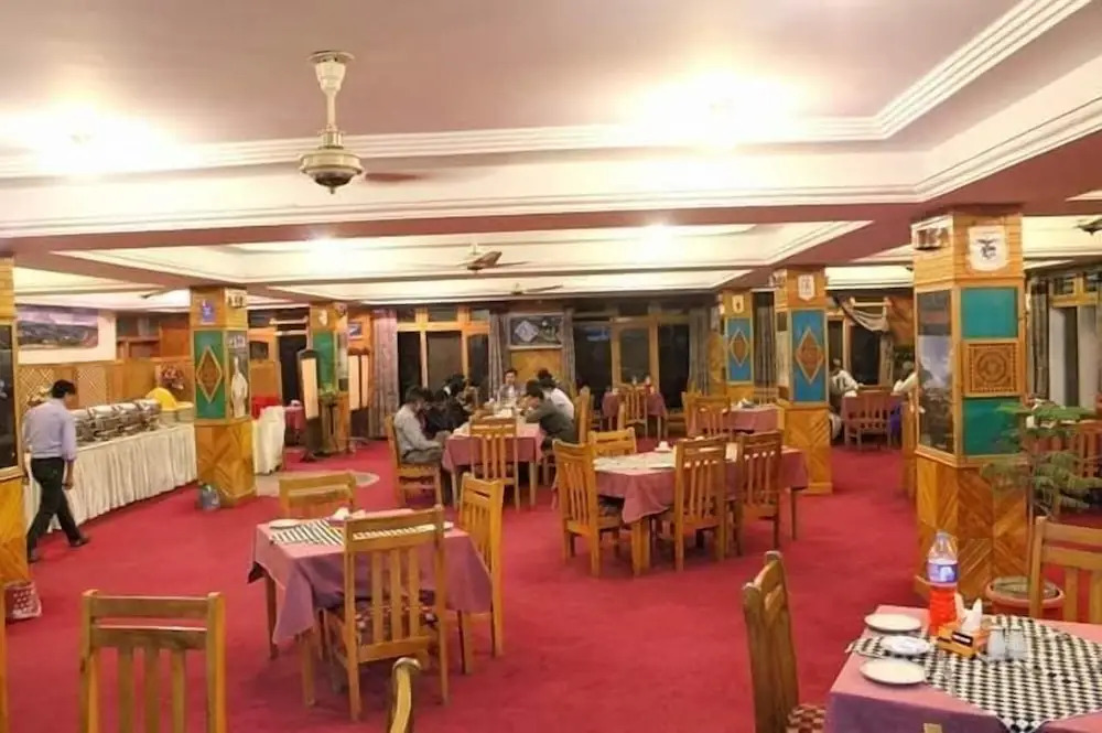 Hotel Mashabrum