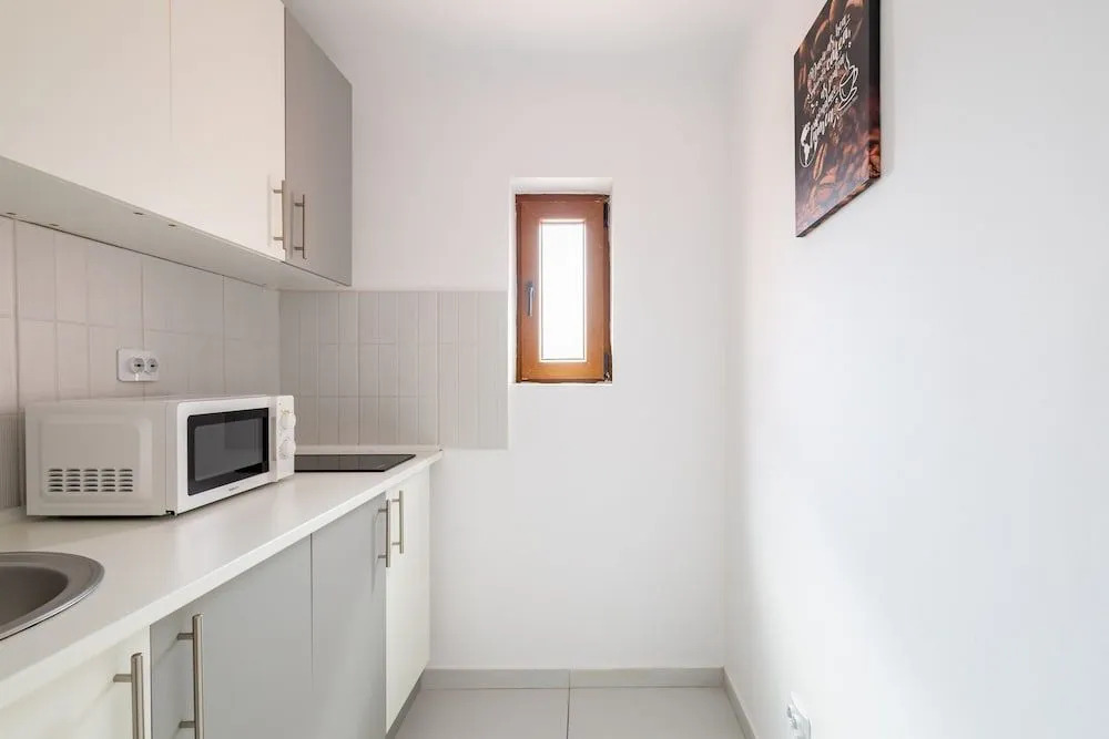 Downtown Victoria Apartments By CityBookings