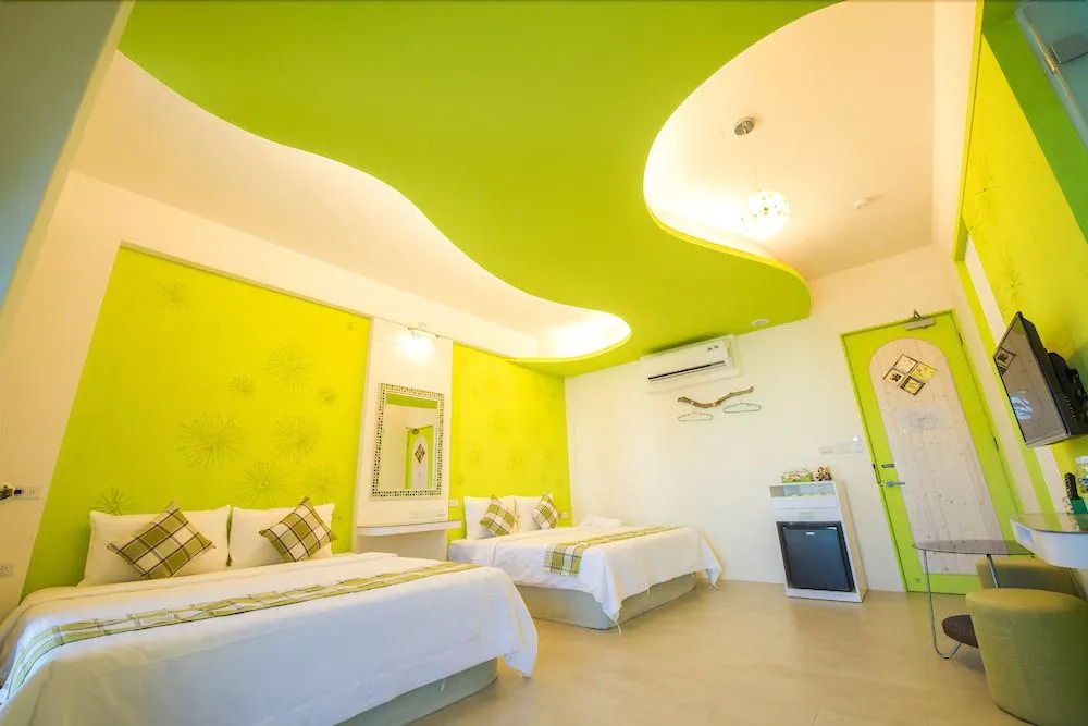 Sapphire Inn