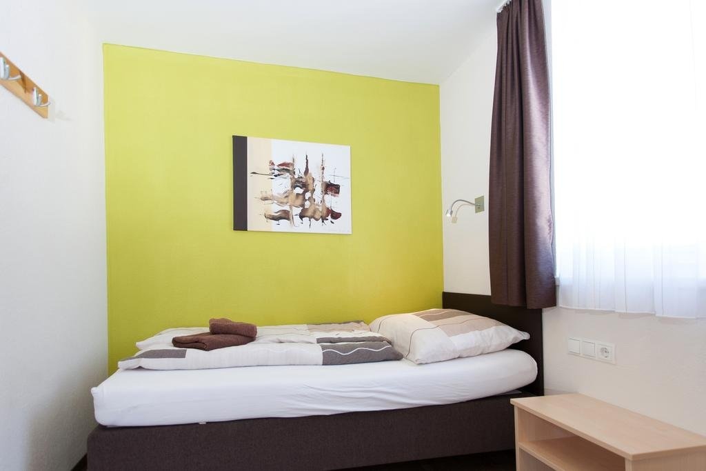 Rutsche Hostel