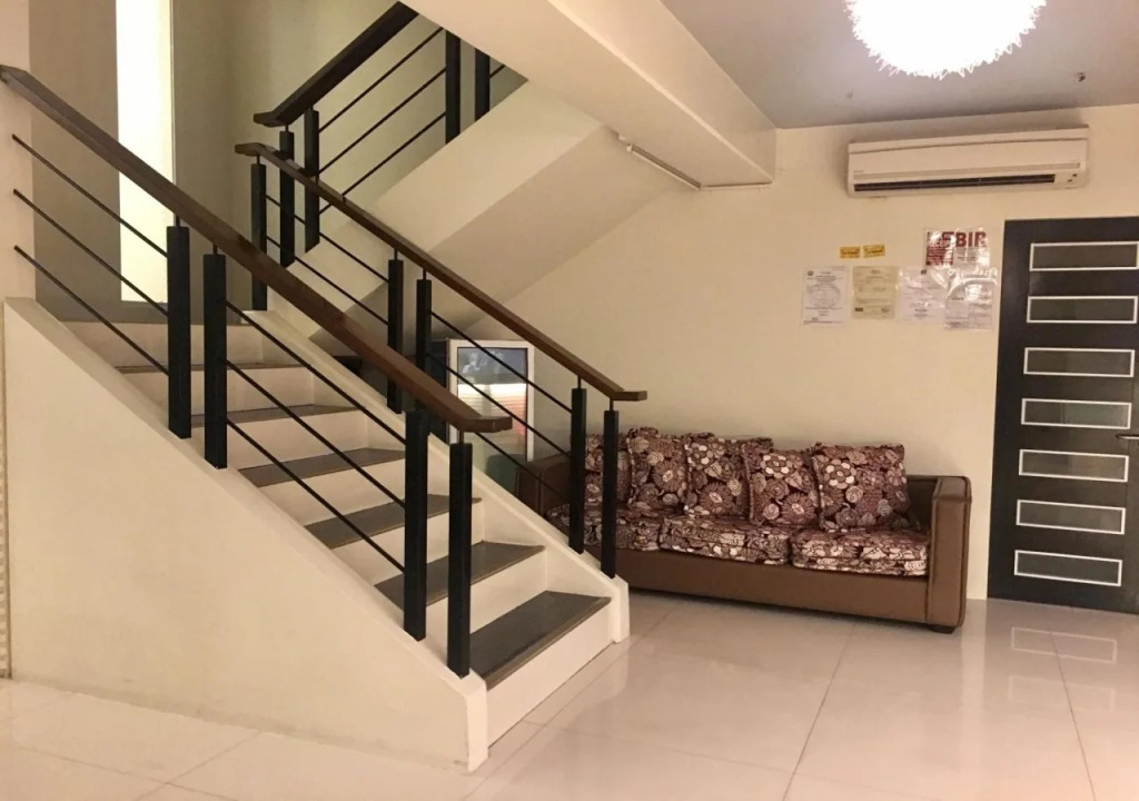Manhattan Suites Inn