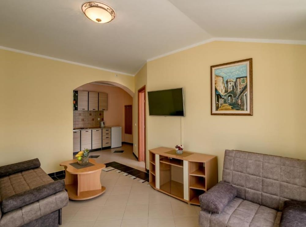 Amor Residence