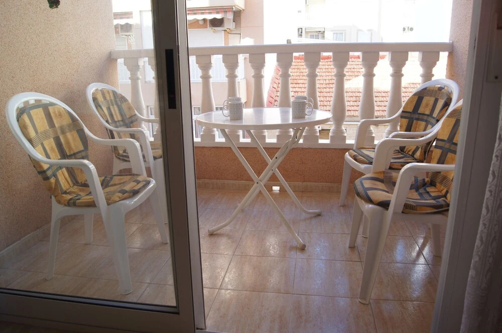 Sunny Holiday Apartment