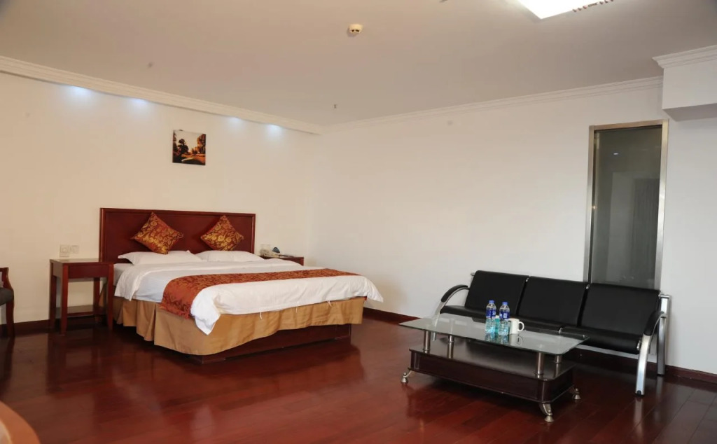 GreenTree Inn Suzhou Kunshan Lujia Hengtaiguoji Business Hotel