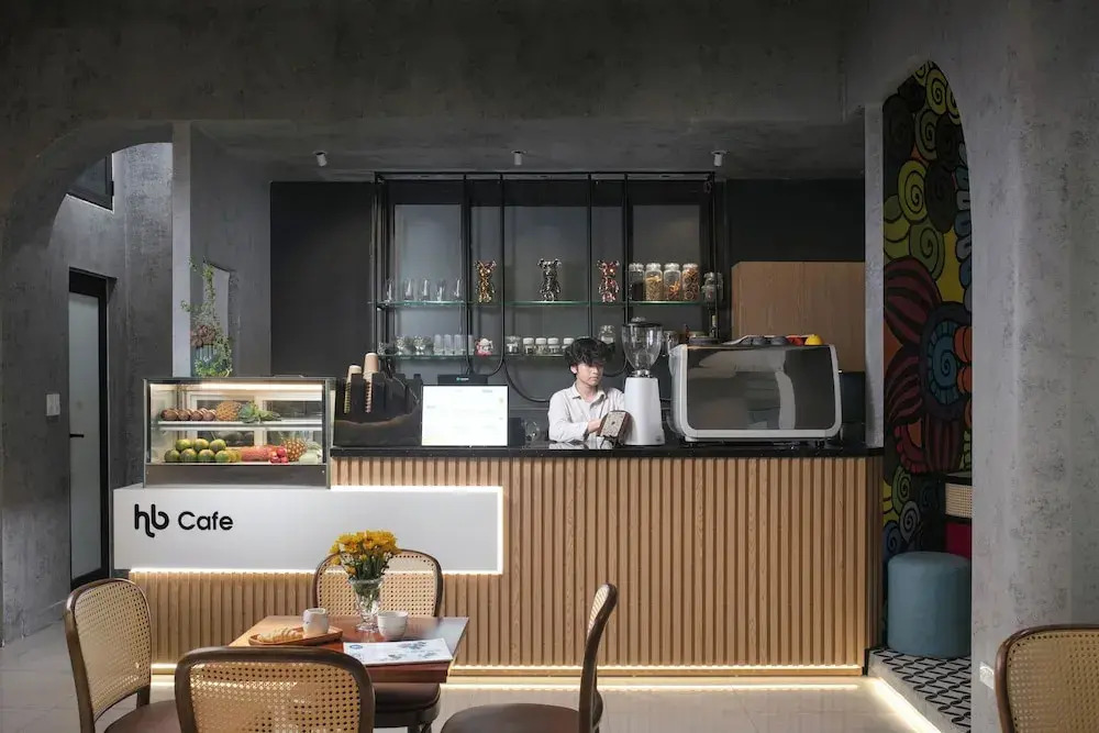 HB Serviced Apartment - Lạc Long Quân