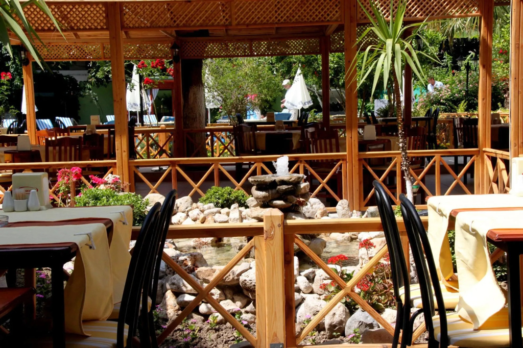 Idyros Hotel