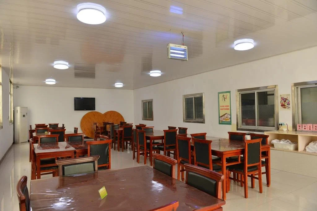 Jinzuan 100 Holiday Hotel