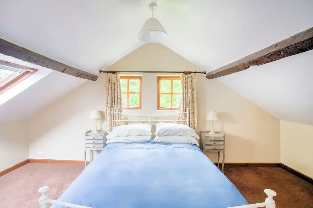 Vintage Holiday Home in Welshpool With Garden