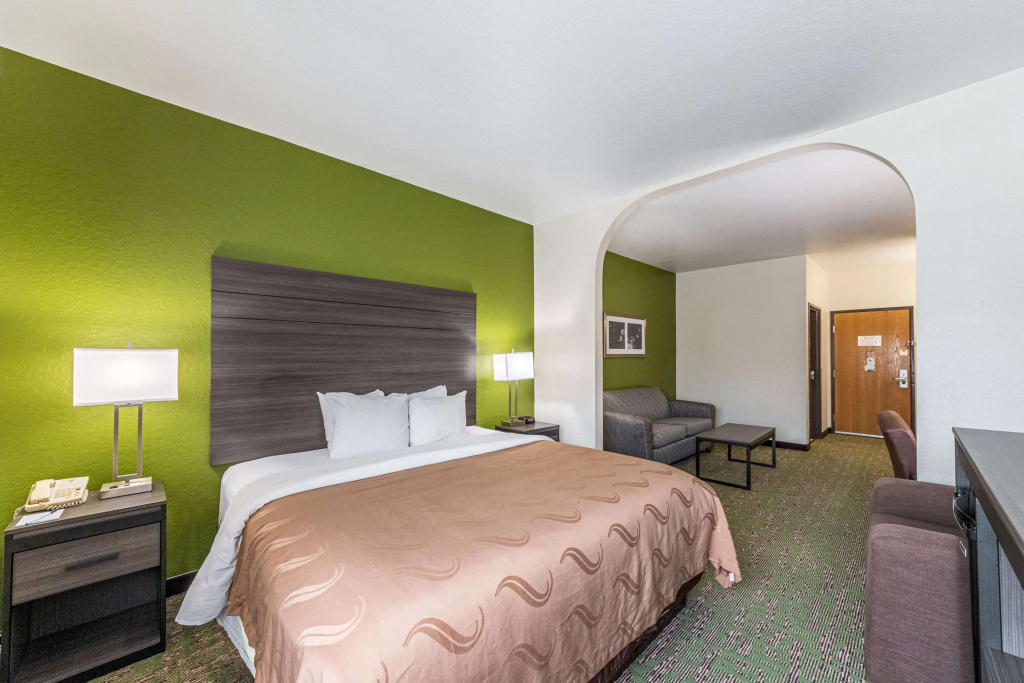 Quality Suites San Antonio Brooks City Base