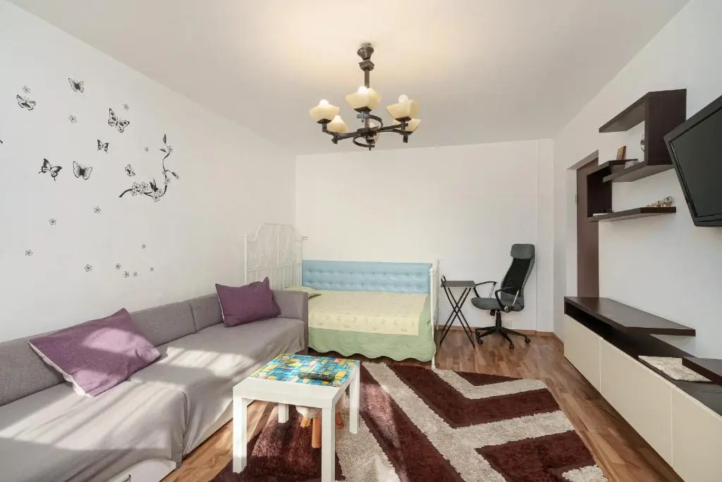 Stone Gate Apartment #2