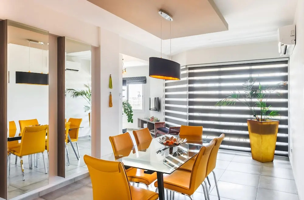 Levanco City Sea Business Suite