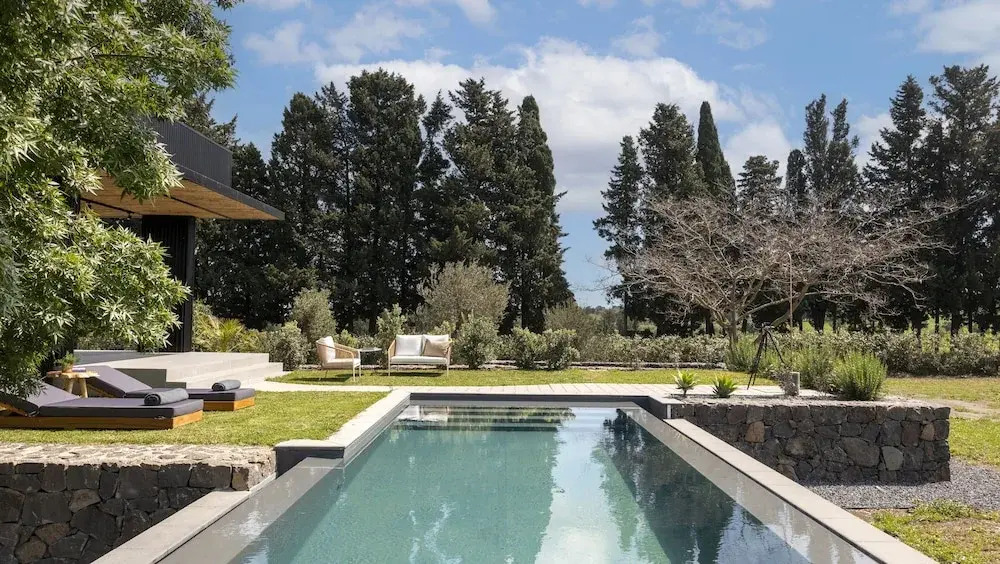 Scorzamara Country Lodges - Retreats with Private Pool or Jacuzzi