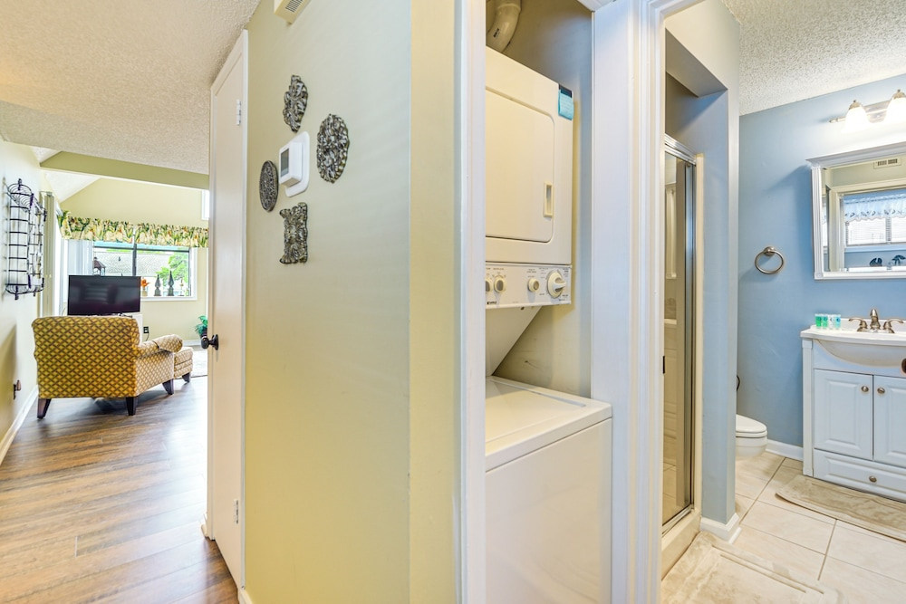 Myrtle Beach Condo Near Ocean: 1 Mi to Apache Pier