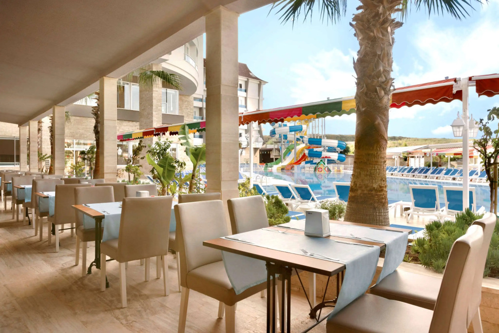 Ramada Resort Side