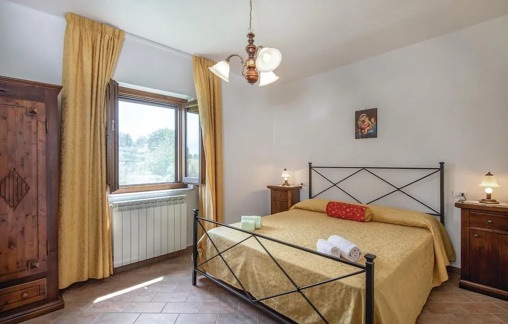 Stunning Home in Acquasparta -tr- With Wifi and 9 Bedrooms