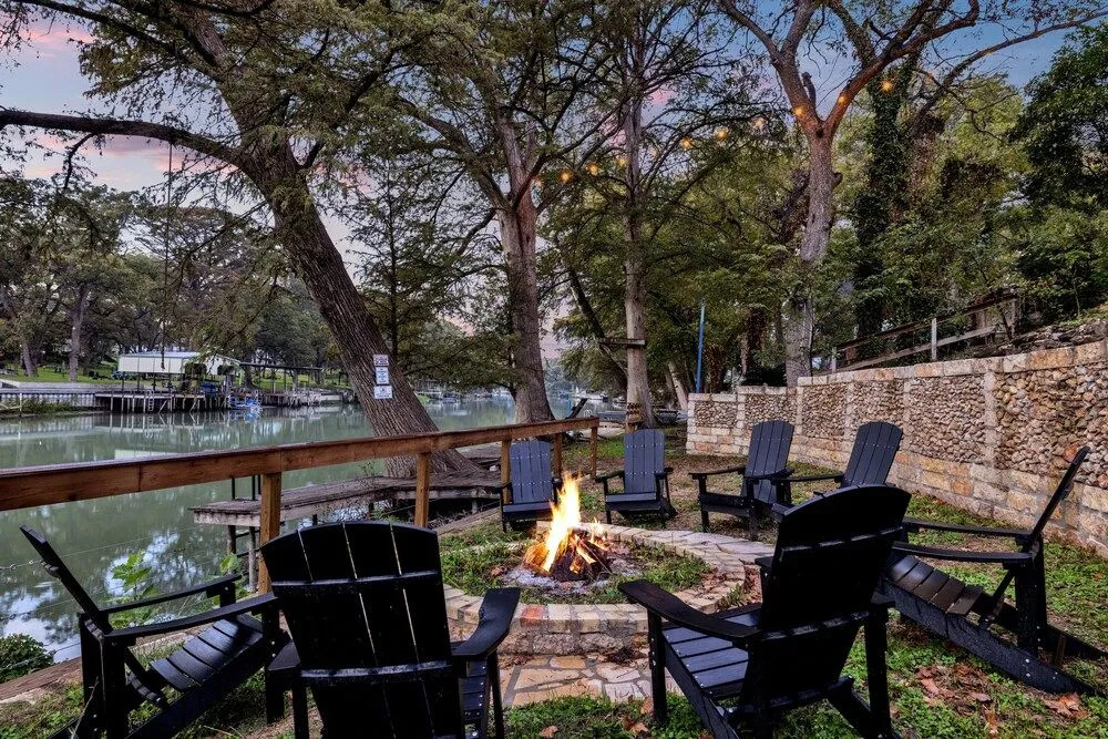 Luxury Lakefront Oasis W/Boat Dock-Firepit