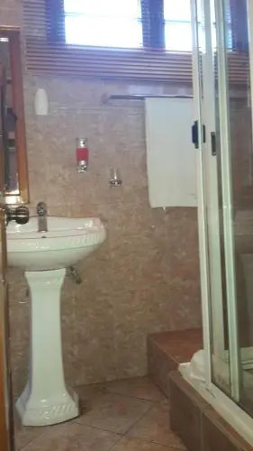 RESIDENCIAL Taka Taka