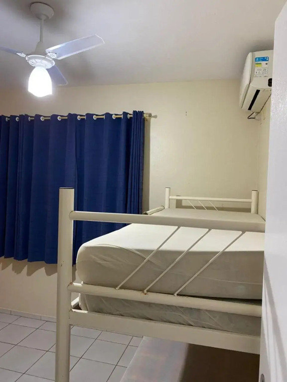 CASA com 3 QUARTOS 1000M DA PRAIA
