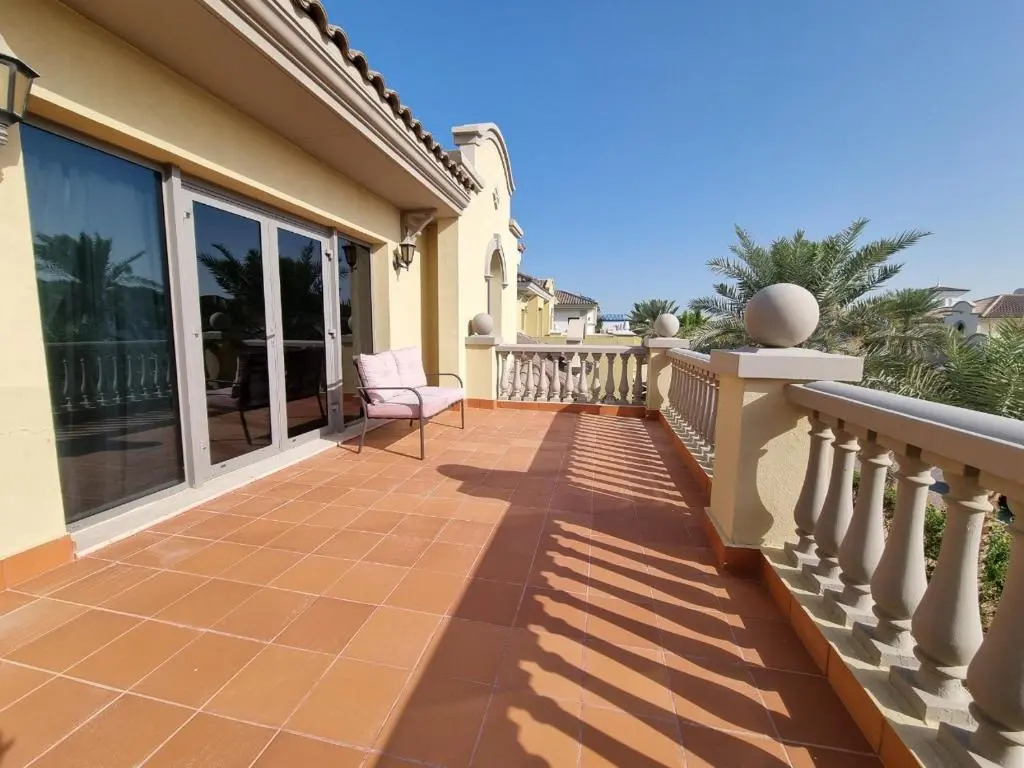 Palm Jumeirah Stunning 4BHK Villa