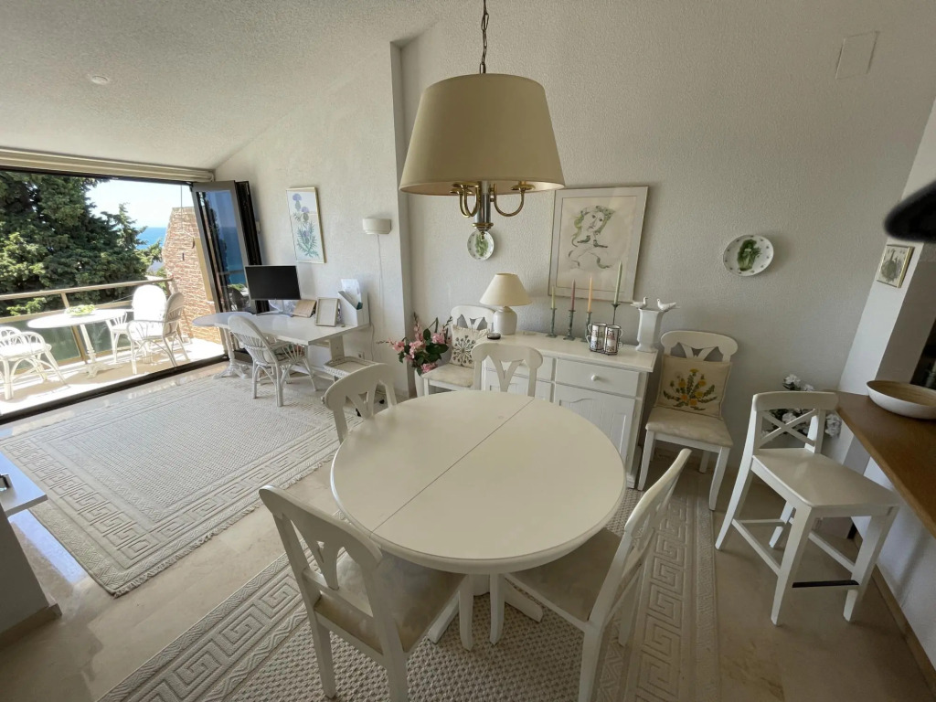 Fabulous 2 bedroom chalet with stunning views and