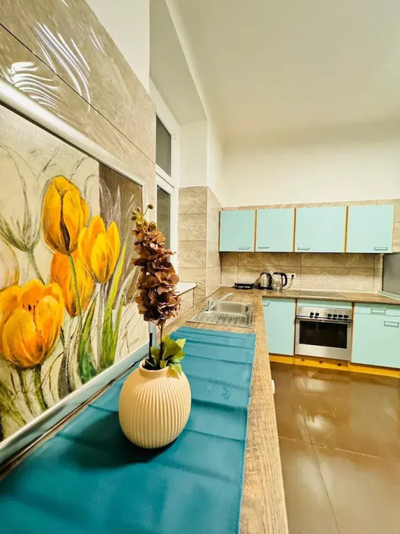 5BR Apt For 10 Walk to Kaufpark Alterlaa