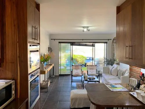 63 Whalerock Estate