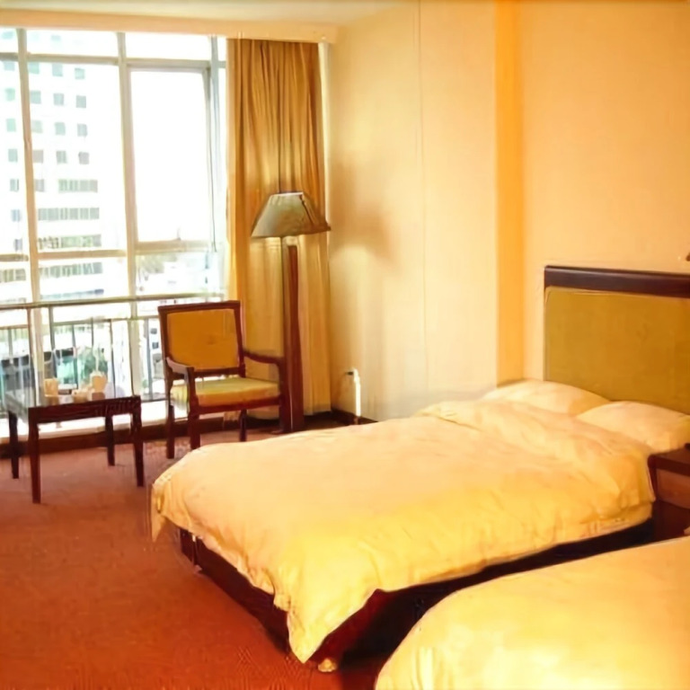 City Comfort Inn Hotel (Maoming Dianbai District People's Hospital Wanda Plaza)