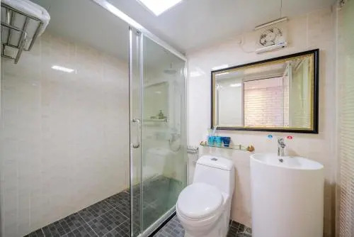 April Fair Duplex Apartment Guangzhou South Railway Station Ao Yuan Yue Shi Dai Branch