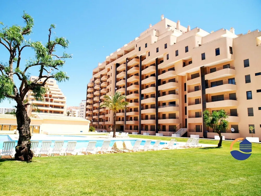 09 in Portim o With 1 Bedrooms and 1 Bathrooms