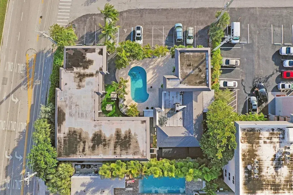 Bright Beachside Getaway
