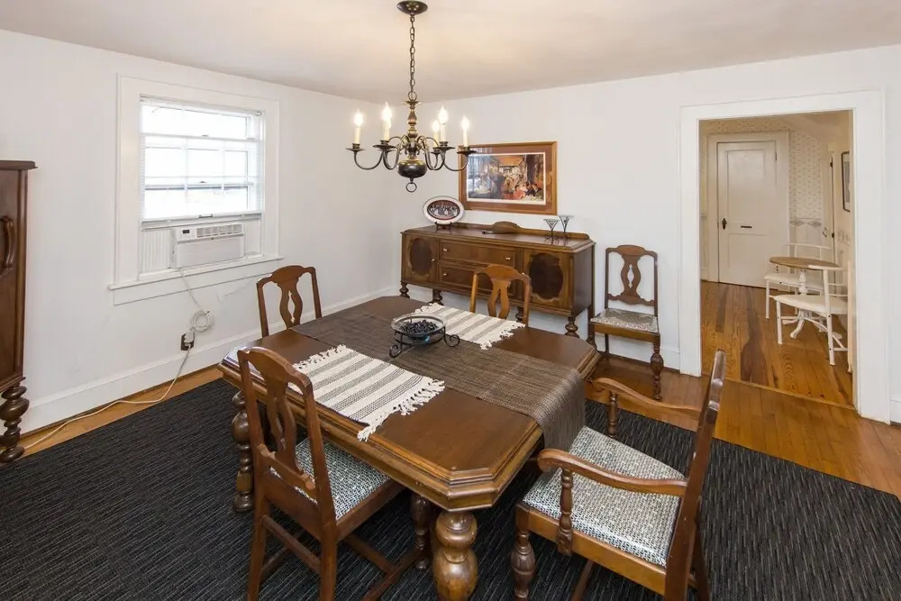 23rd Street White House 4 Bedrooms 2 Bathrooms Home